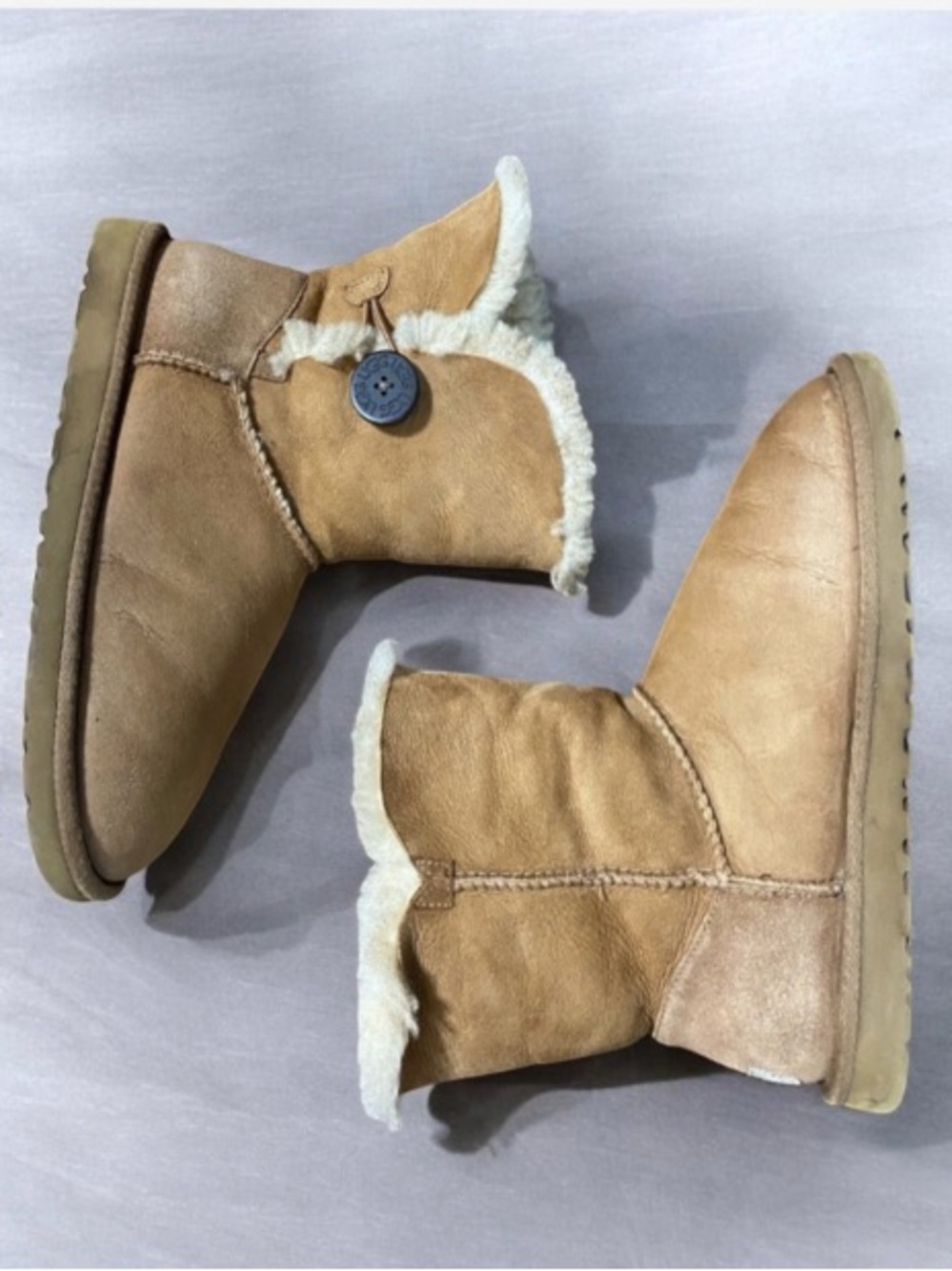 UGG Bailey Button Boot - Chestnut Size 6 - Picture 6 of 15